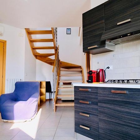 Appartamento In Villa Daniela Con Piscina Privata Carraro Immobiliare Jesolo - Family Apartments Eksteriør billede