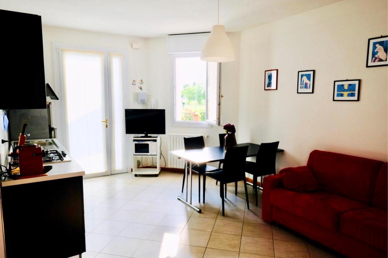 Appartamento In Villa Daniela Con Piscina Privata Carraro Immobiliare Jesolo - Family Apartments Eksteriør billede